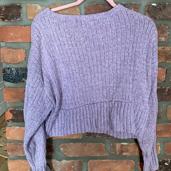 Beautiful short purple sweater made of shell 🐚 by H&M - Picture 4 of 4